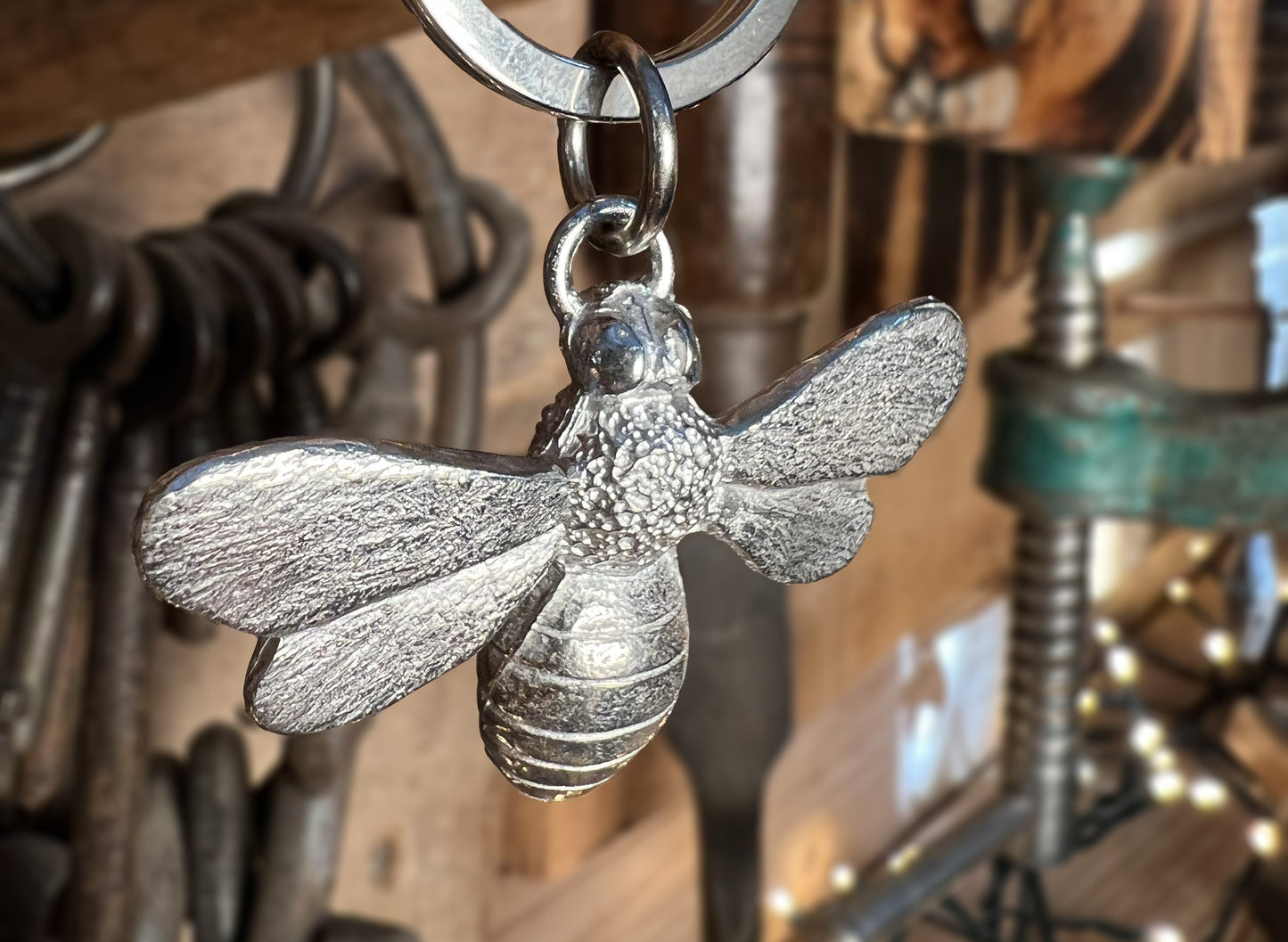 Bee Keyring (Solid Pewter)