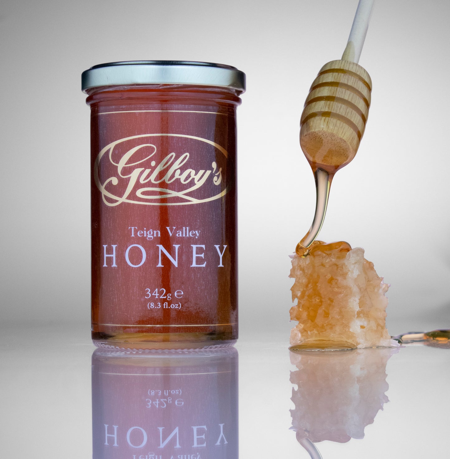 Gilboys Teign Valley Natural Raw Honey with wood dipper